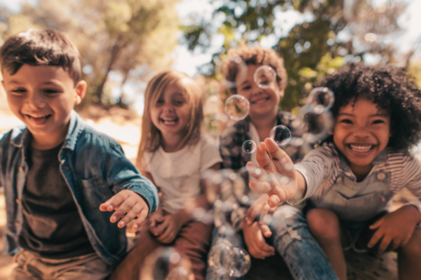 Colonies de vacances à thème pour les enfants de 4 ans